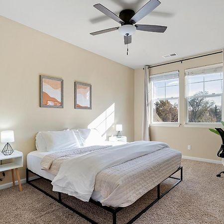 High End Midtown Home With Fireplace And Ensuite Baths Reno Exterior photo
